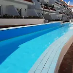 아파트 In Playa De Americas Mit Balkon By Interhome 플라야데라스아메리카스